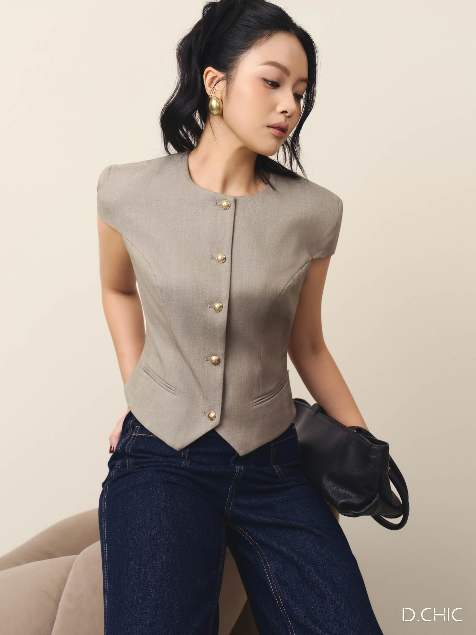 Áo ký giả cổ tròn gấu xẻ V_Q.2-979